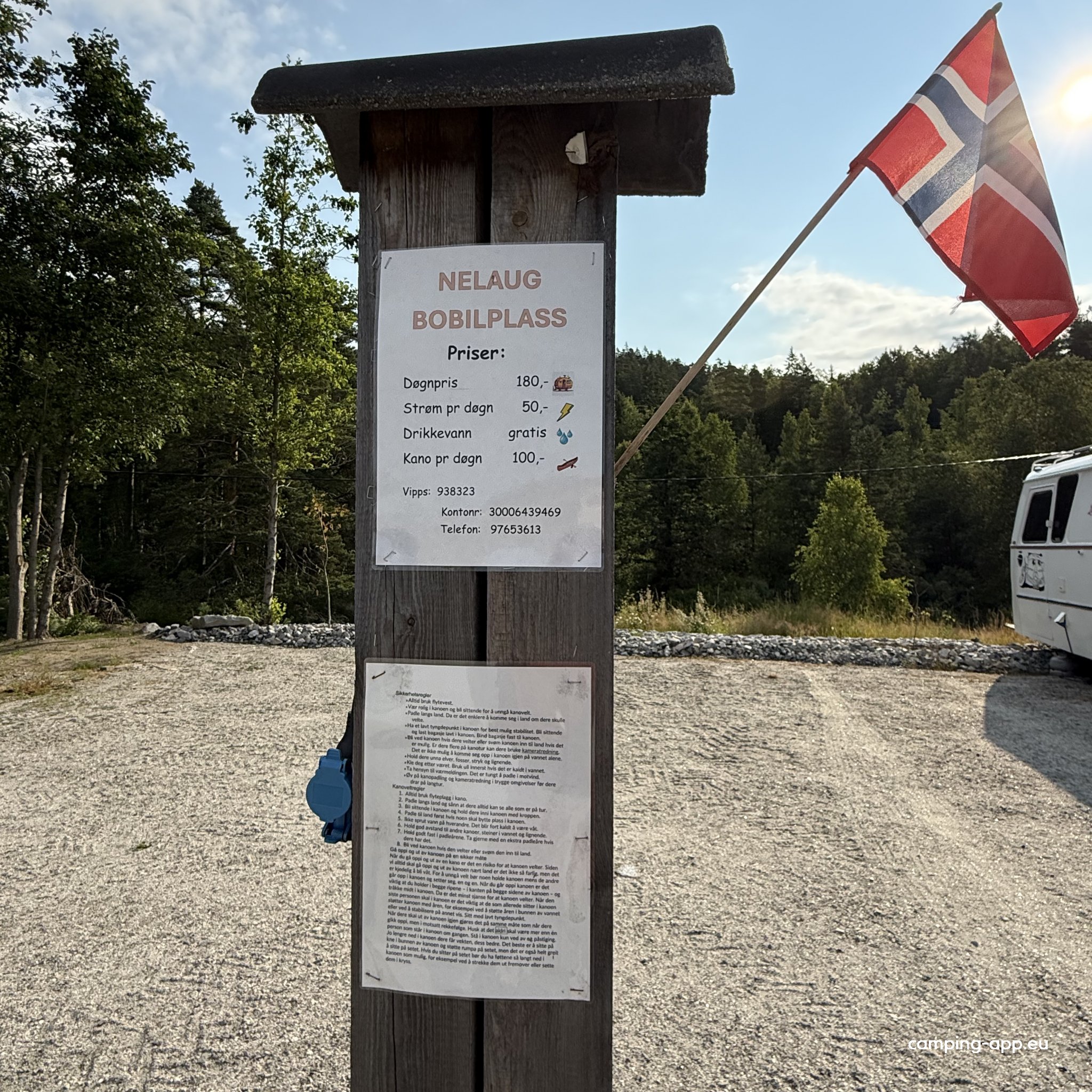 Nelaug bobilparkering — Foto 4