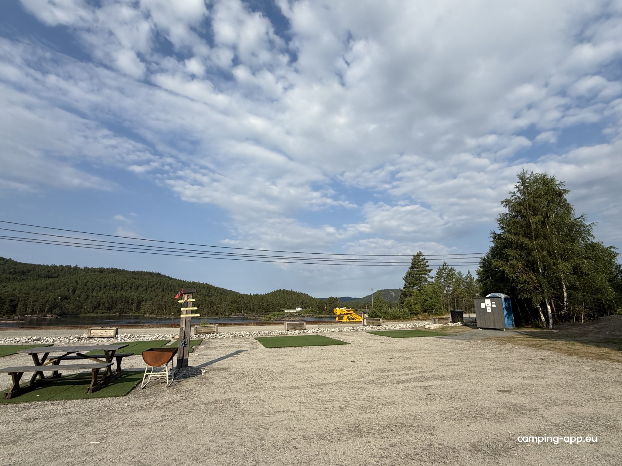 Nelaug bobilparkering — Foto 6
