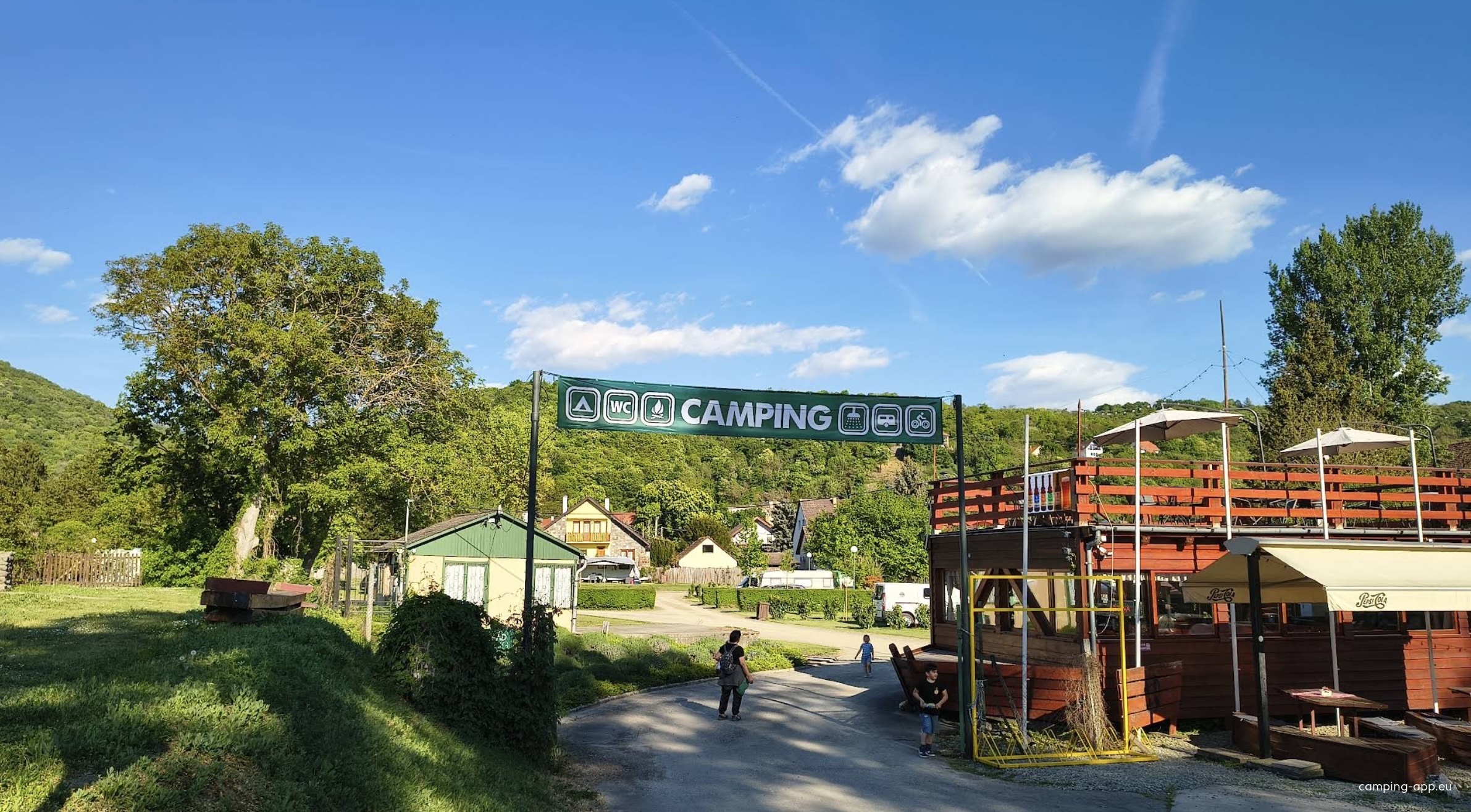 Kék Duna Autós Kemping — Camping Site in Visegrád