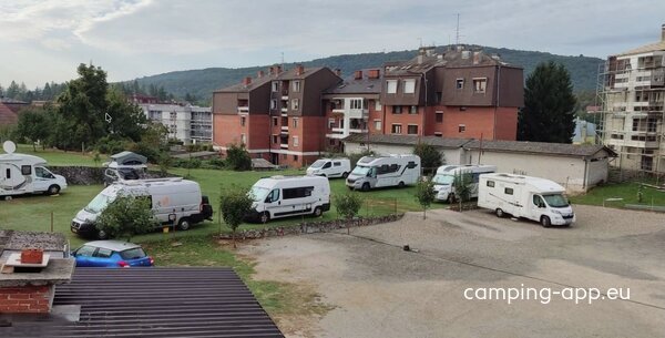 Slunj Camperstellplatz — Foto 3