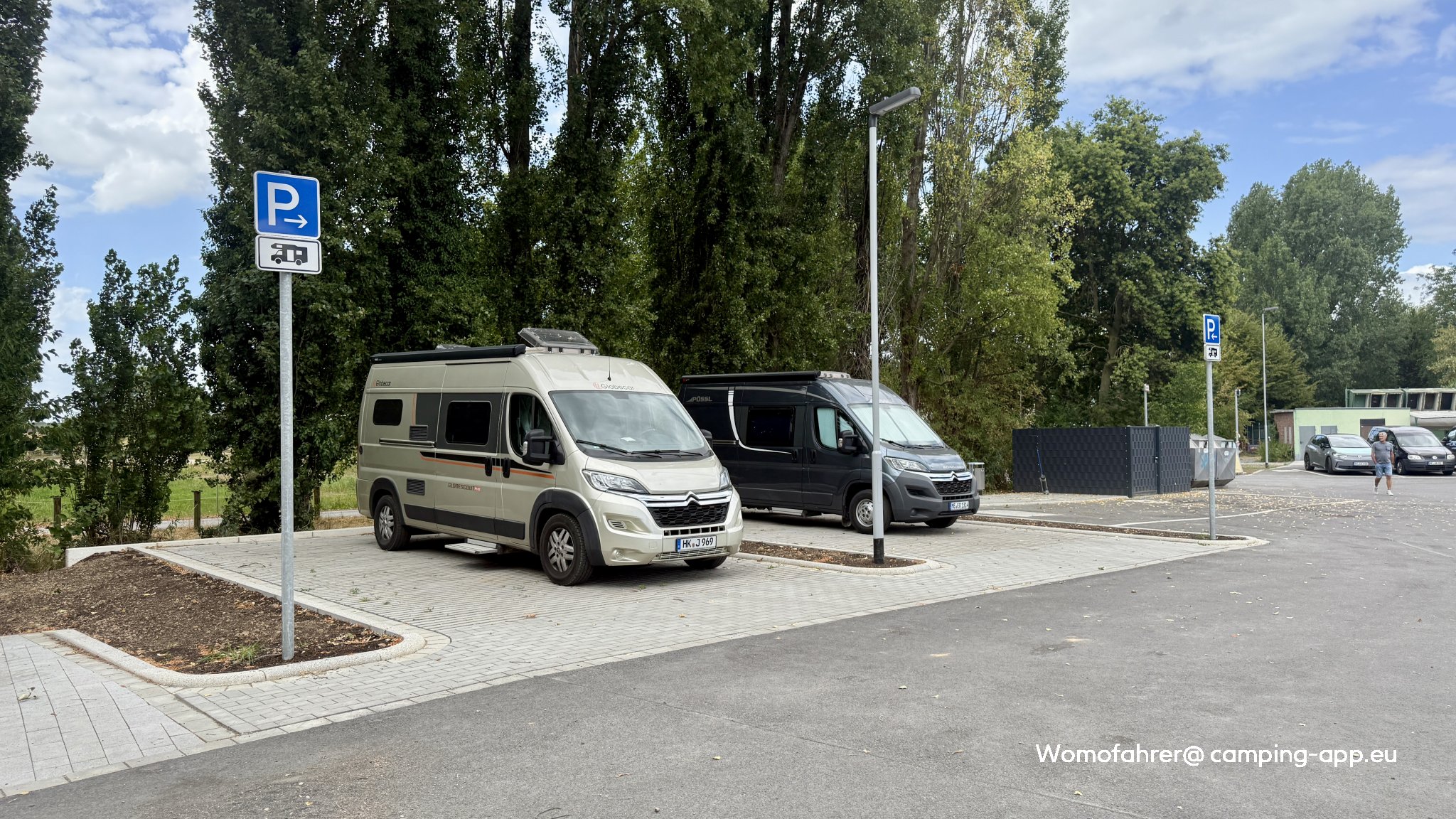 Stellplatz am Landschaftspark Rheinbogen — Bobilplass in Monheim am Rhein