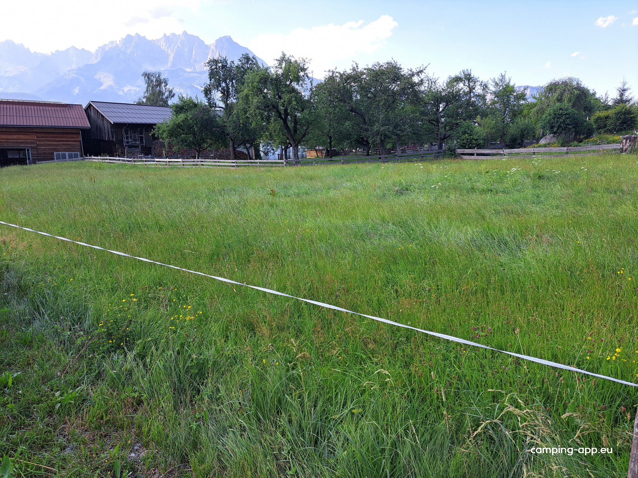 Parkplatz mit Blick zum Wilden Kaiser — Foto 2