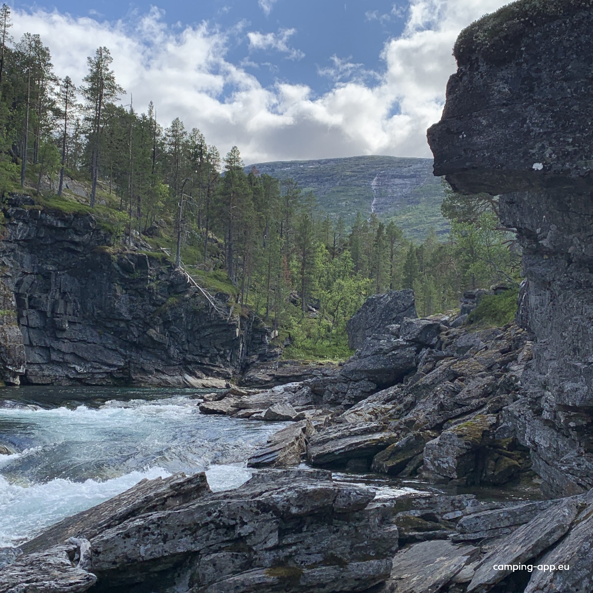 Asbjørnsfossen Parking — Foto 2
