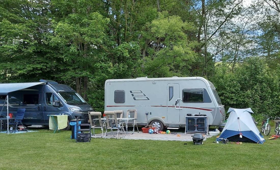 Camping am Königsberg — Estacionamento noturno in Wolfstein
