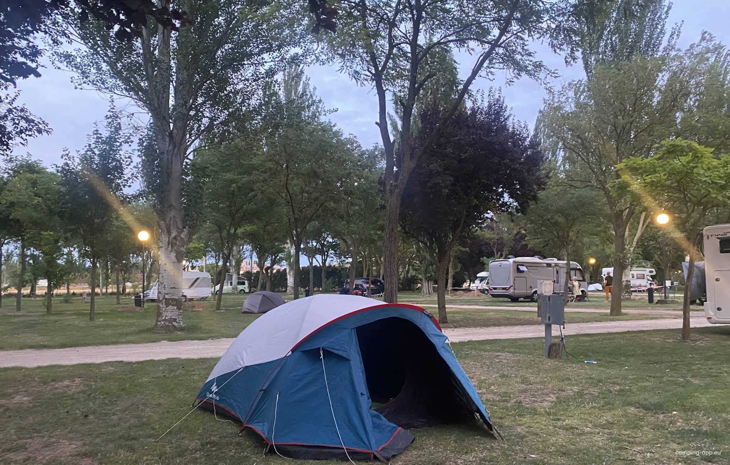Quinta de Cavia — Cámping in Burgos