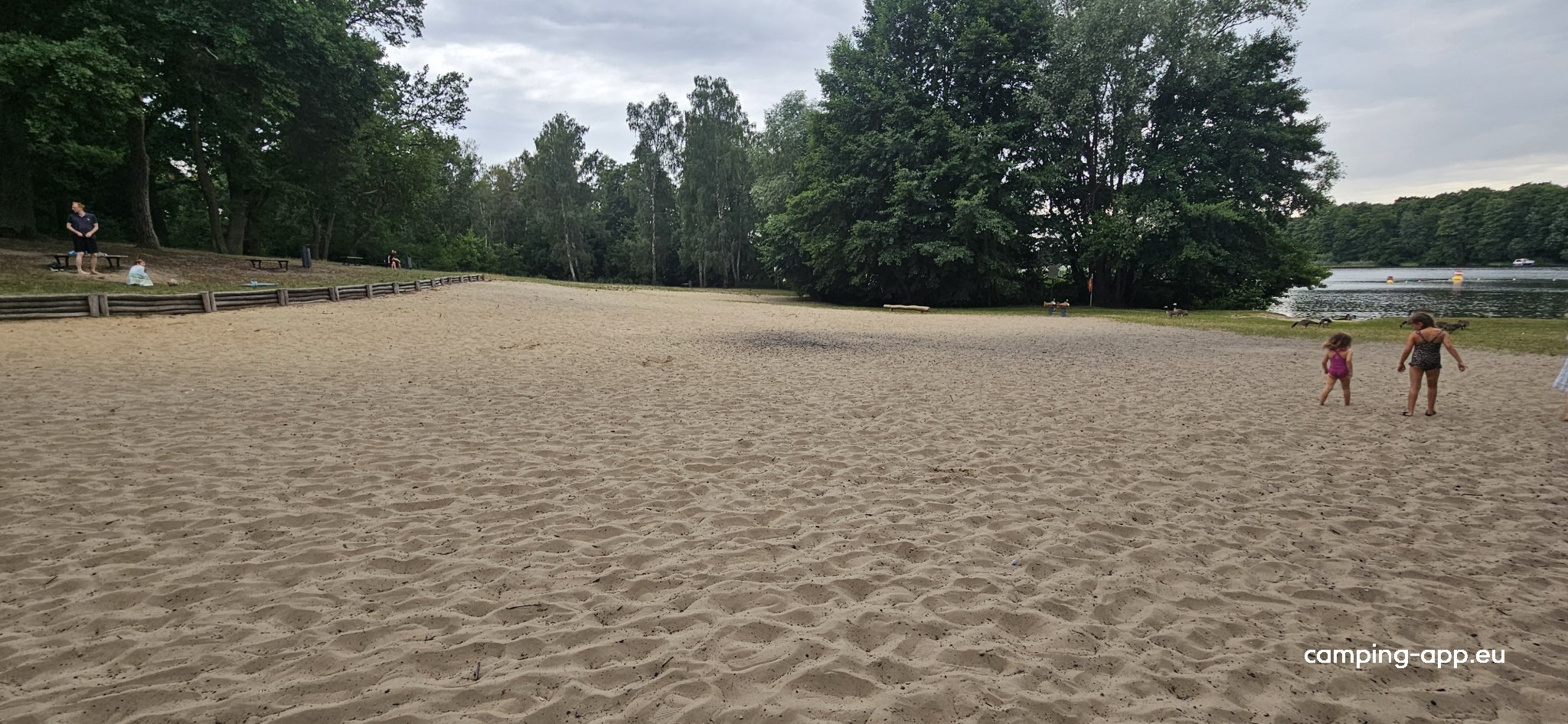 Tagesparkplatz Weißer Strand — Foto 3