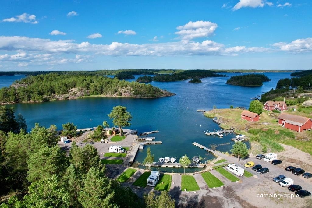 Eriksviks Hamn — Camperplads in Söderköpings kommun