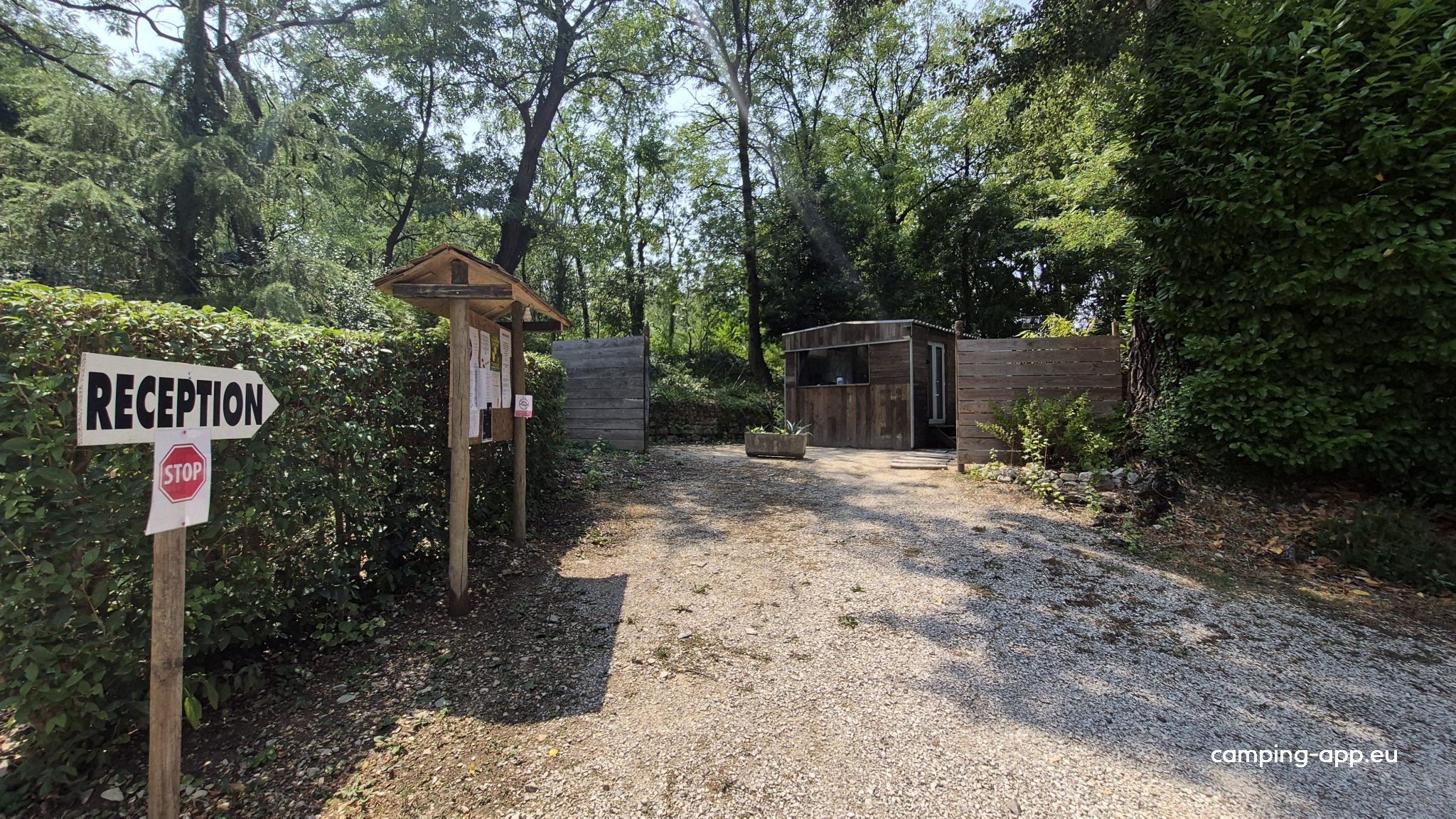 Camping le Veronne Drome — Campingplats in Saulce-sur-Rhône
