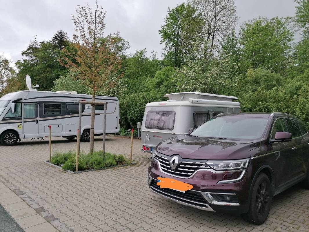 Wohnmobilstellplatz an der Therme Bad Steben — Area di sosta in Bad Steben