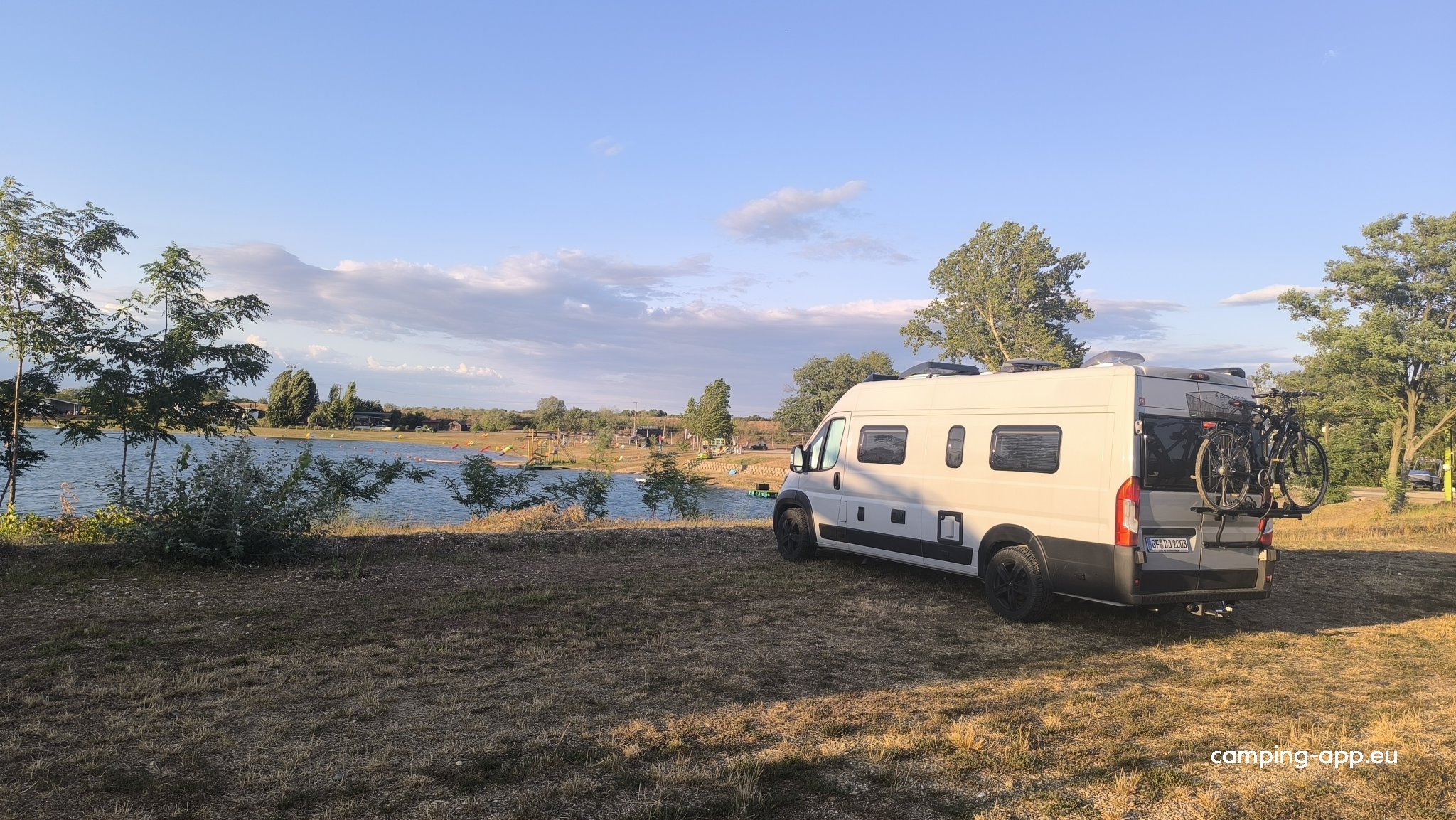 M30 Truck Parking — Foto 3
