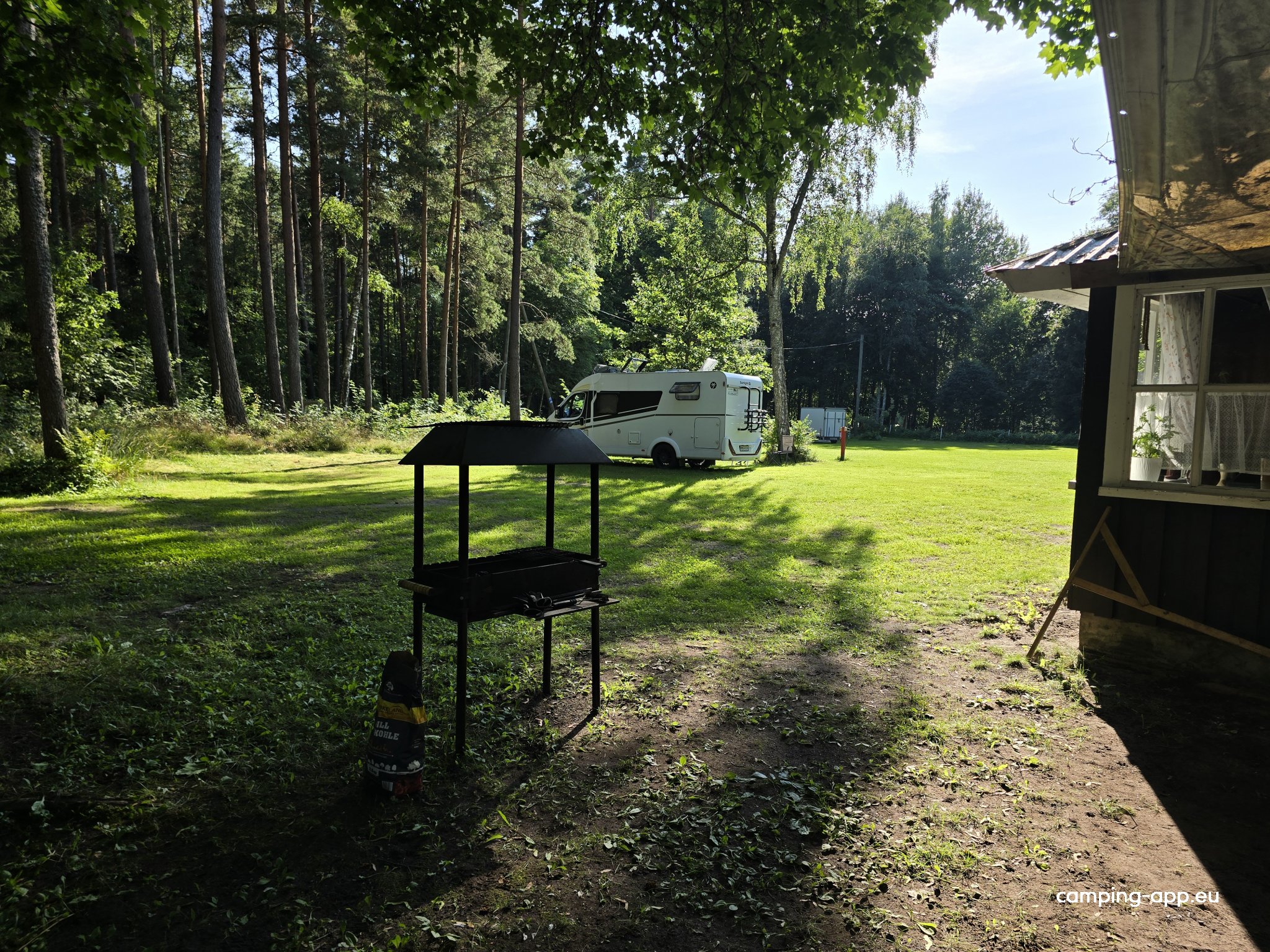Uki Motohome & Caravanpark — Foto 2
