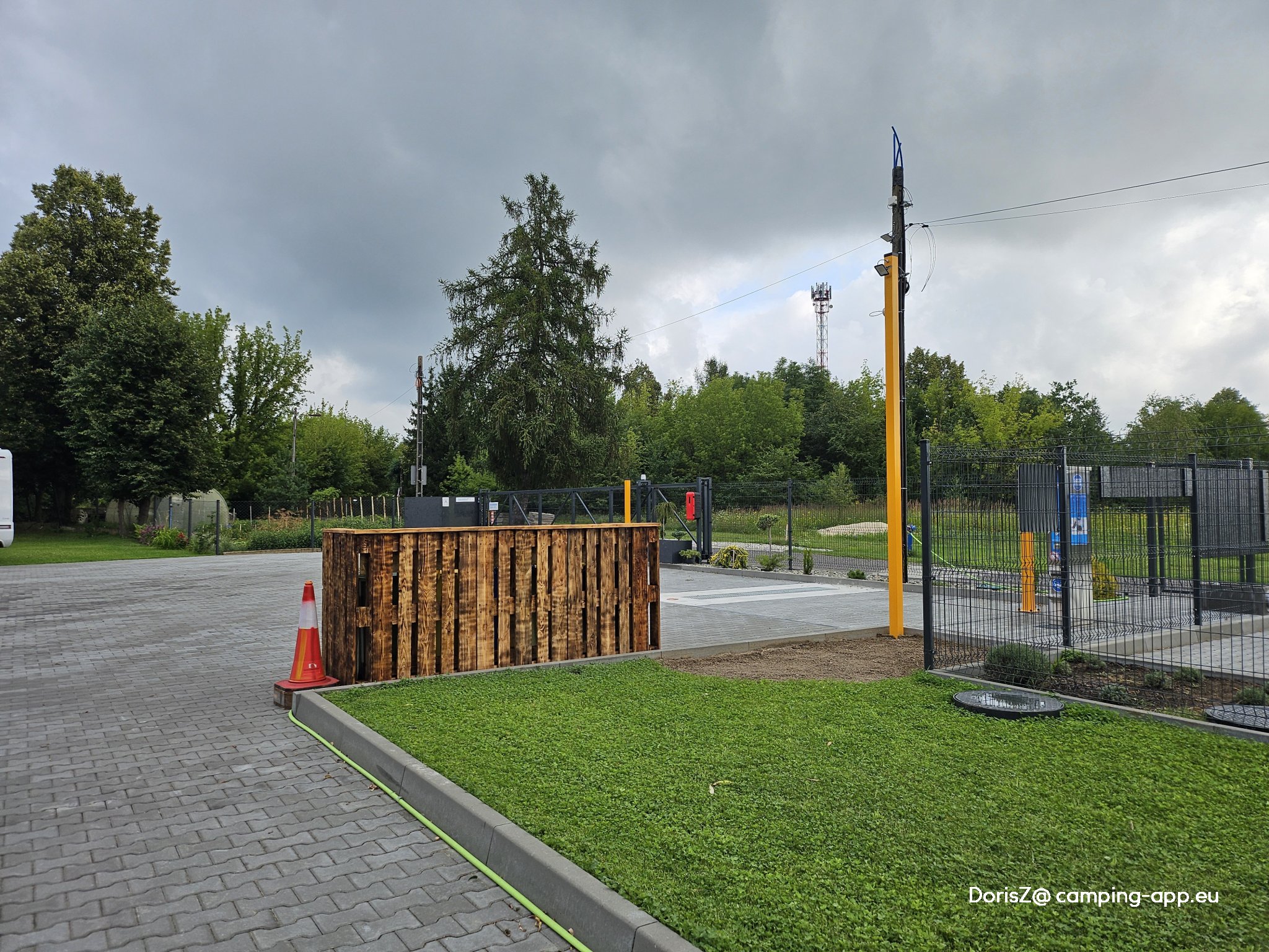 CamperPark Pomiechowo — Foto 2