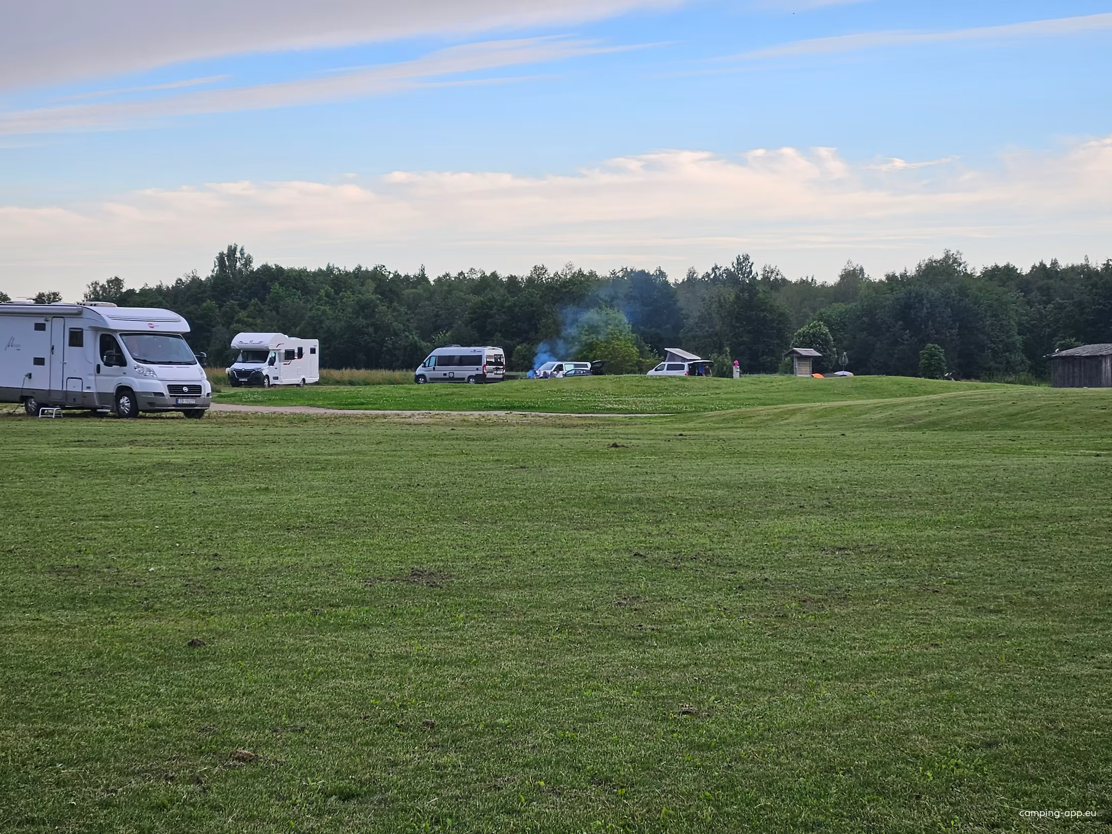 Soomaa Puhkeküla — Sítio de acampamento in Riisa küla
