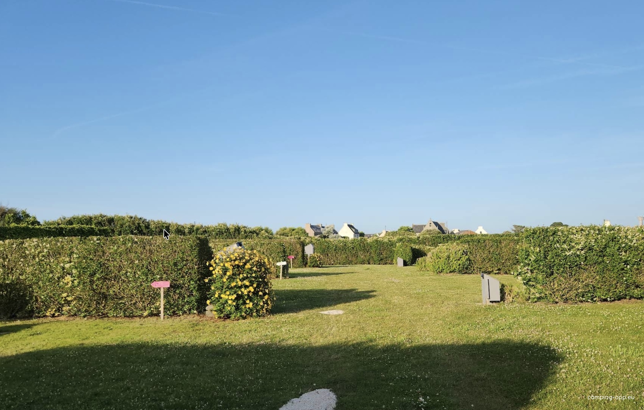 Camping Le Vivier — Camping in Kerlouan