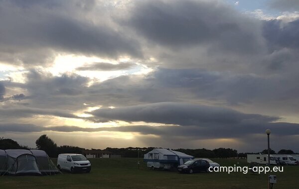 Cliff Top Caravan Park