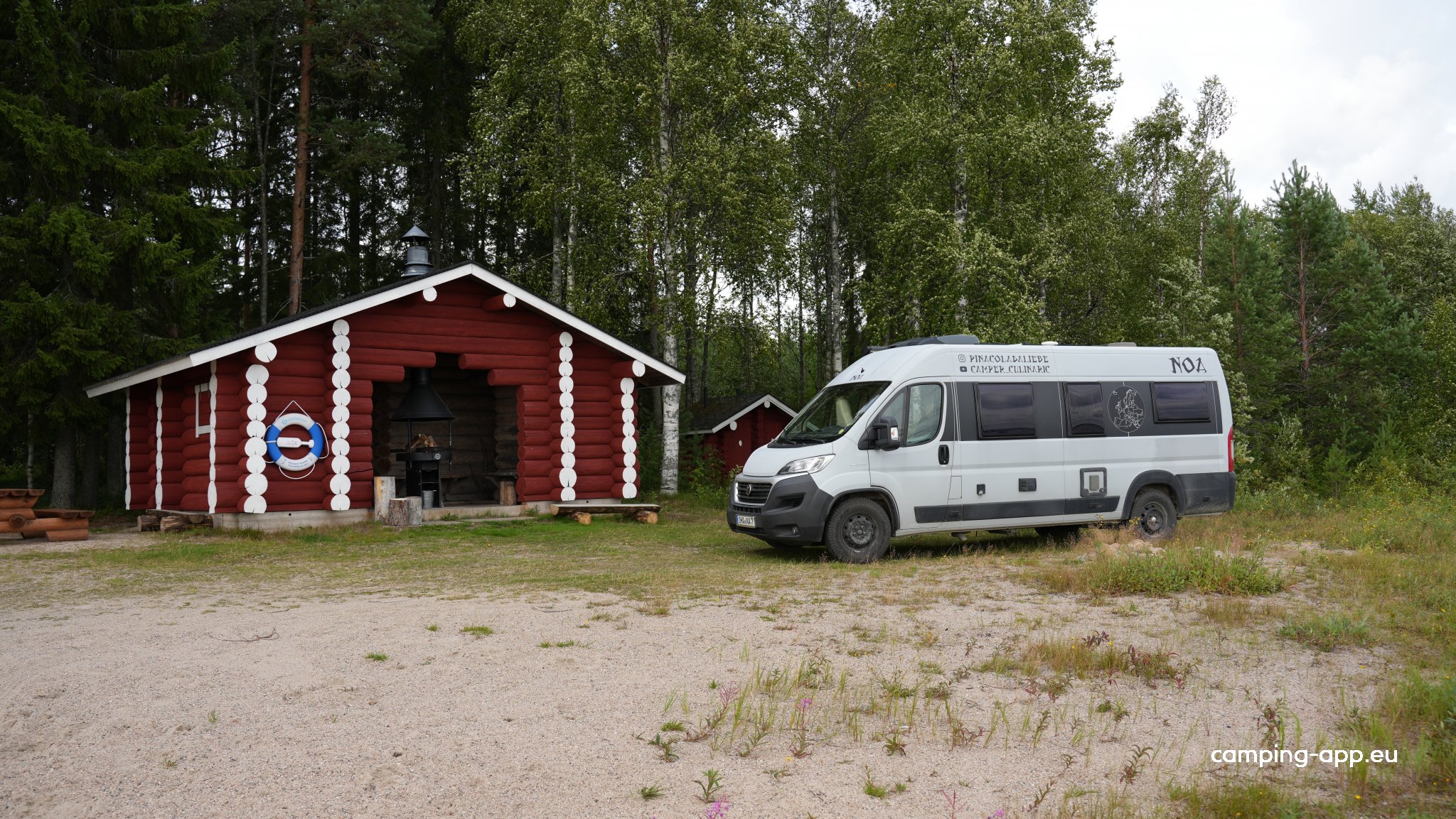 Vuokkijärvi Beach — Estacionamento noturno in Suomussalmi