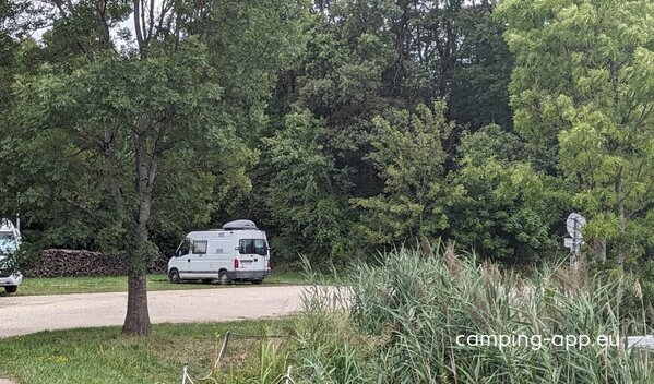 Stellplatz Savoyeux — Photo 4