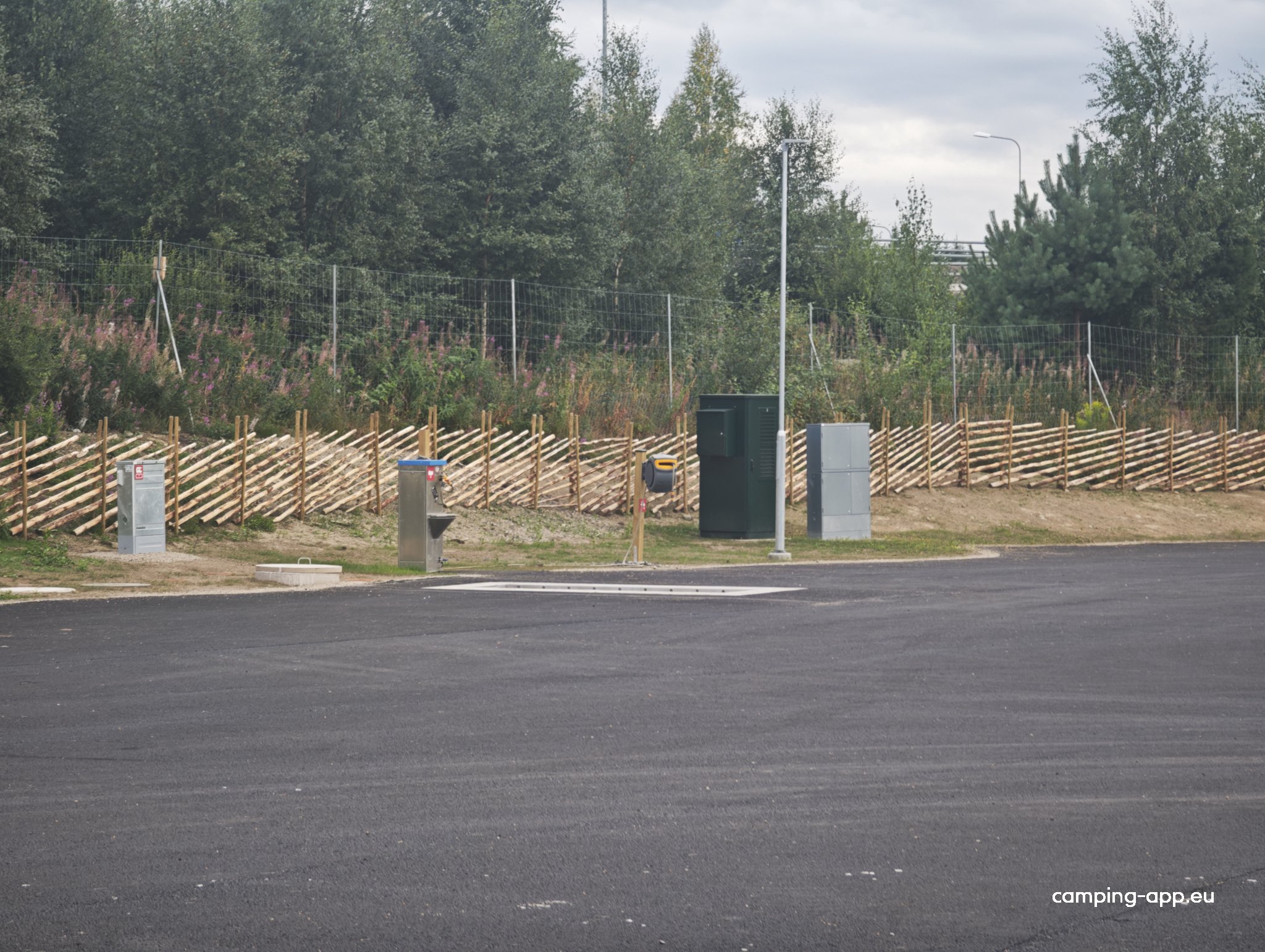 Stellplatz bei Ikea — Foto 2