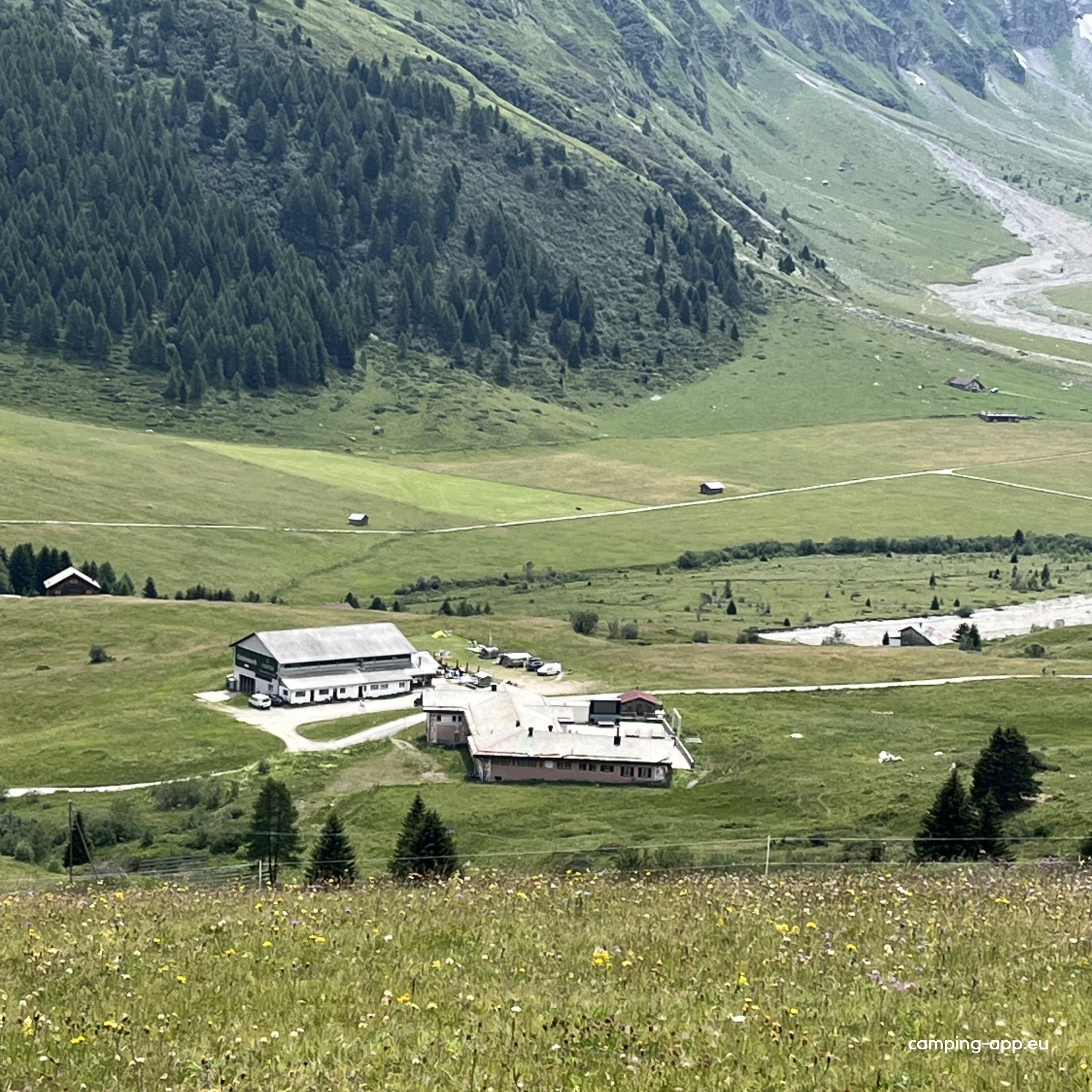 Camping Muntanela (nur Zelt + Campervan) — Foto 3