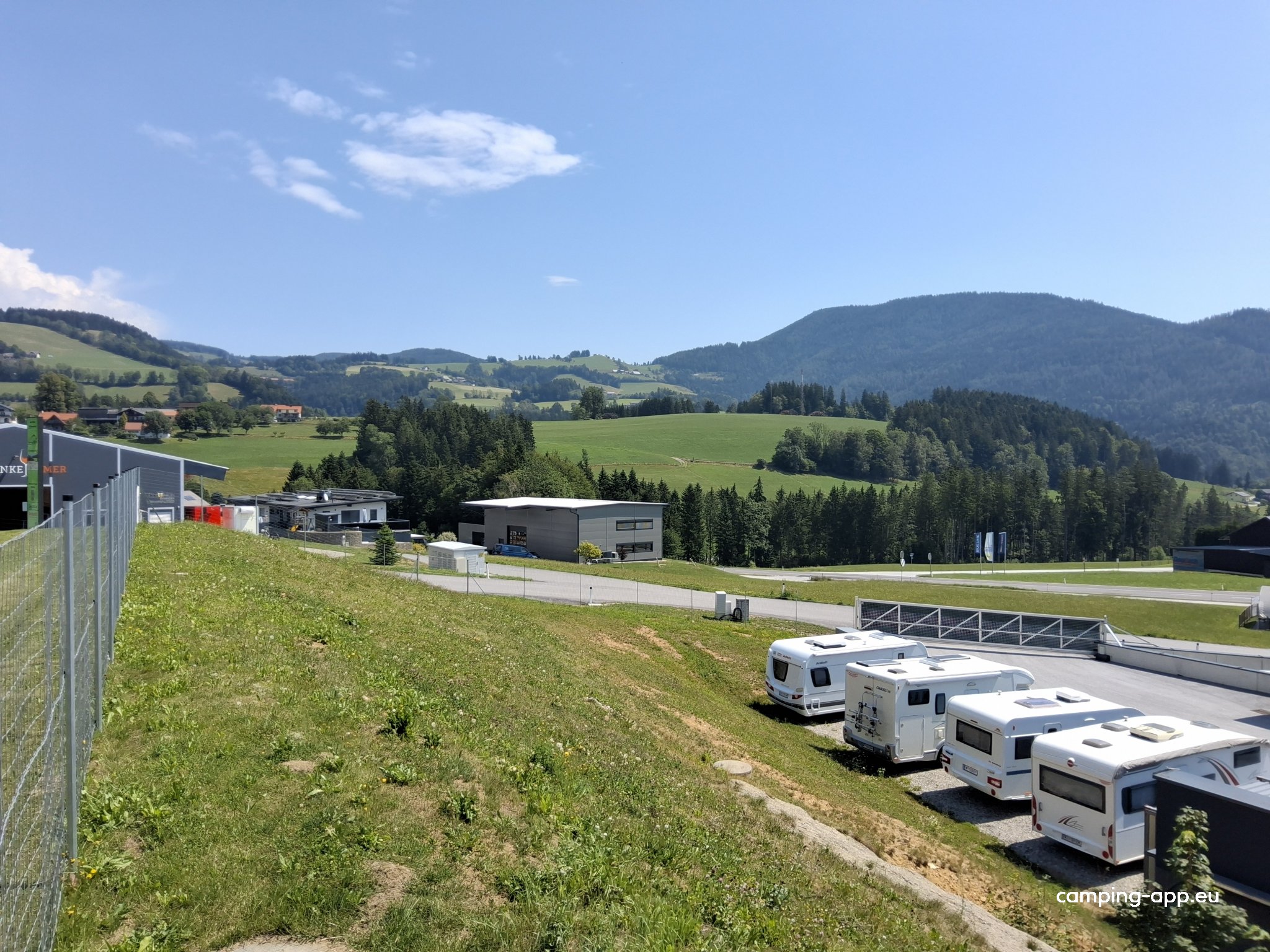 Stellplatz Harrer Hill — Sítio para autocaravanas in Passail