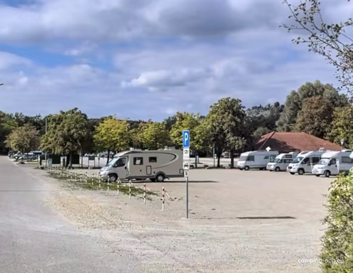 Ausweichstellplatz Am Pflegerspitz — Bobilplass in Kelheim