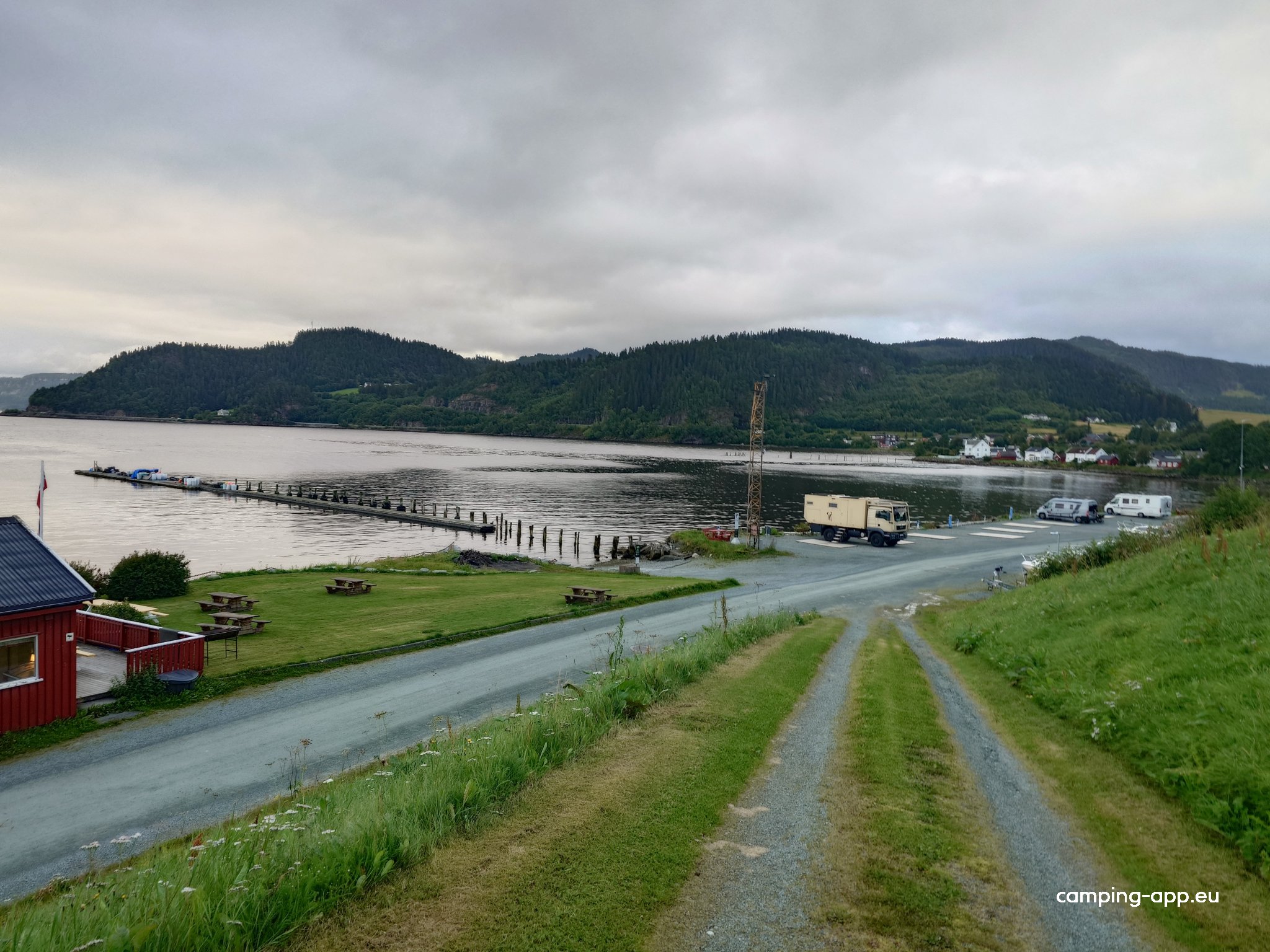 Stellplatz Børsa Båtløft — Campervan Site in Børsa