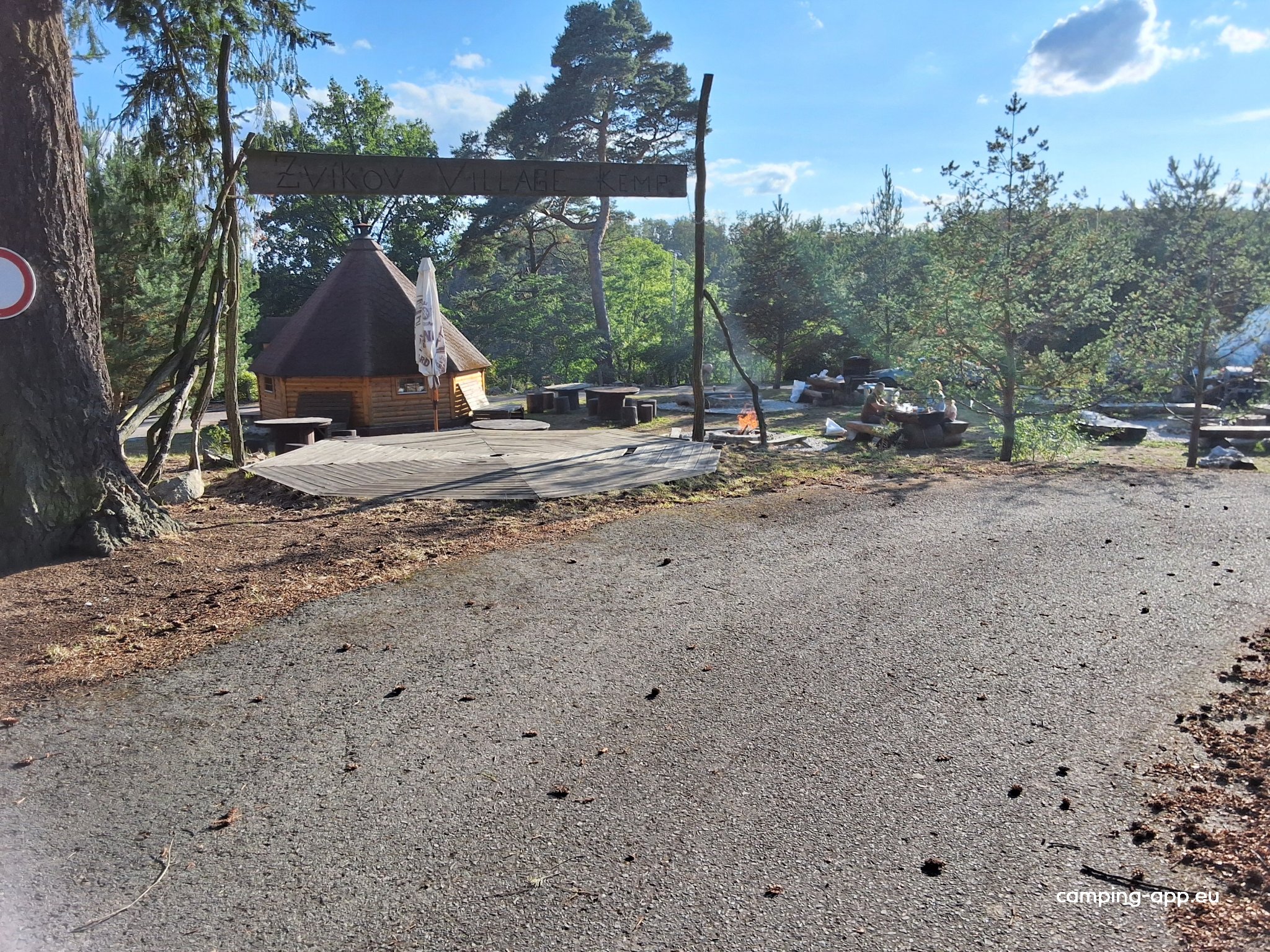 Srubový Kemp Zvíkov Village