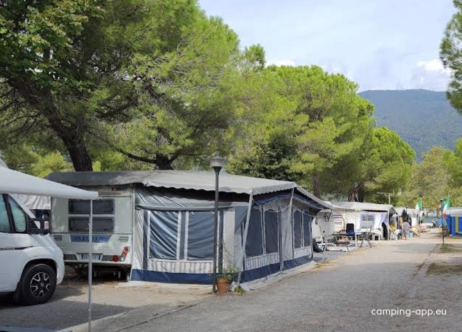 Camping Girasole — Sítio de acampamento in Clusane