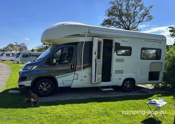 Riverside Caravan Park — Foto 2