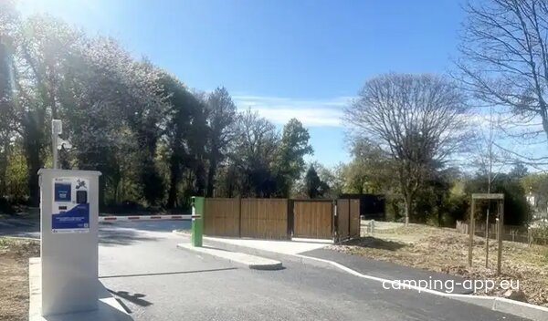 Stellplatz Guerlédan (Côtes d'Armor) — Foto 2