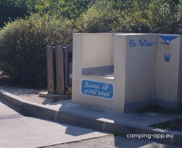 Stellplatz Échiré — Foto 3