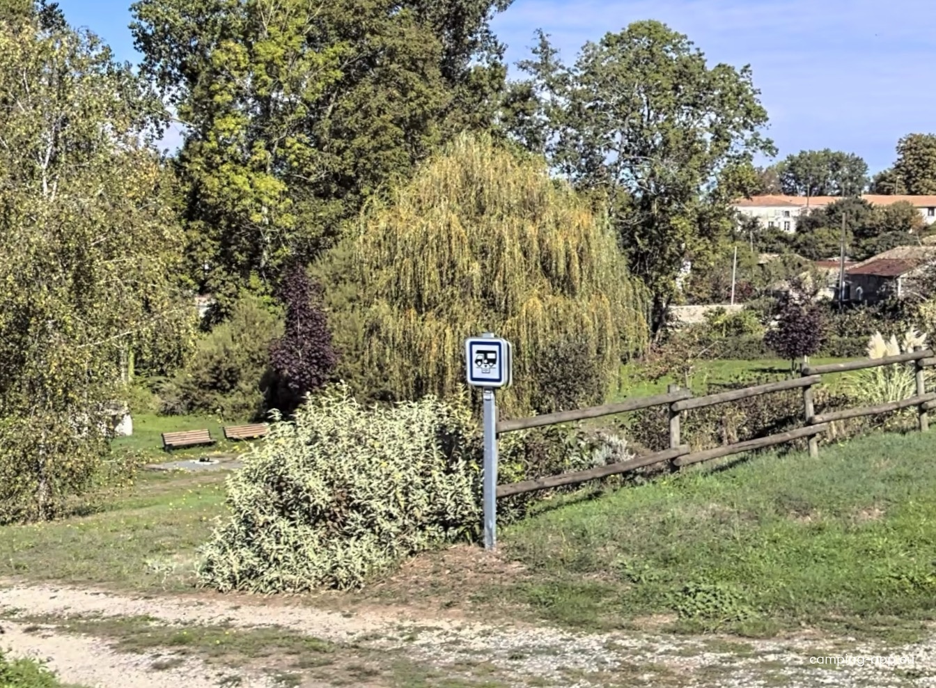 Stellplatz Celles-sur-Belle — Camperplaats in Celles-sur-Belle