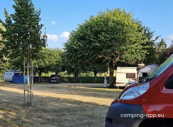 Stellplatz Sanxay — Foto 3