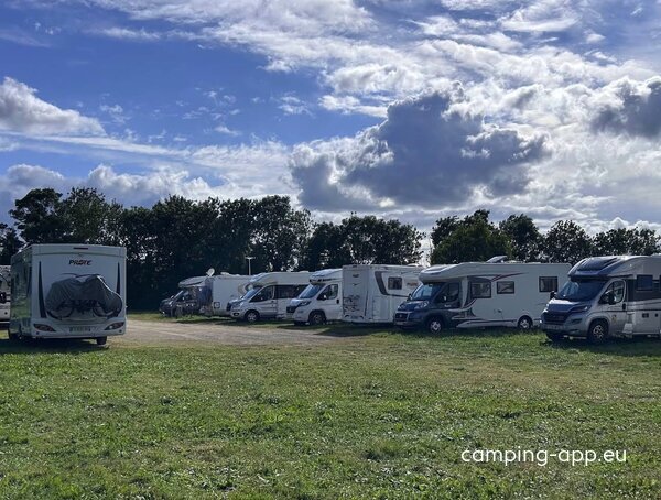 Stellplatz Le Mazeau — Foto 2