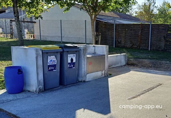 Stellplatz Loulay — Foto 2