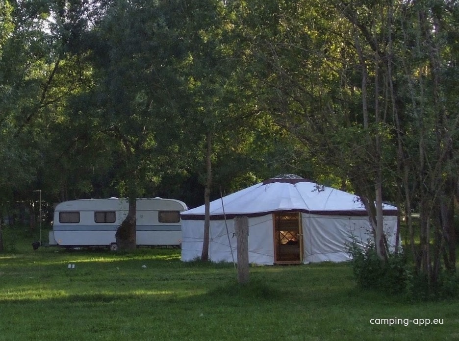  Éco-Camping, Embarcadère Et Centre De Découverte Nature — Camping in La Grève-sur-Mignon