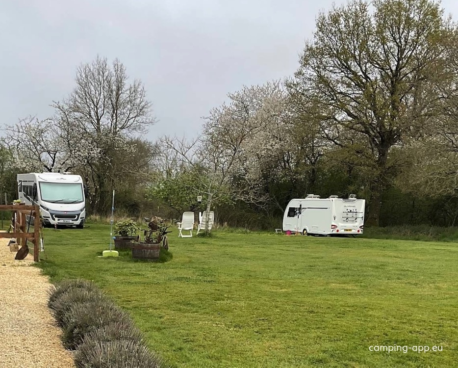 Camping Le Jardin de Rose — Camping in Romagne