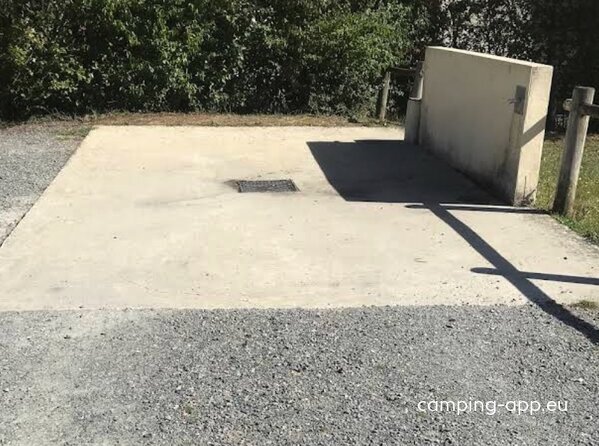 Stellplatz La Chapelle-Saint-Laurent — Foto 2