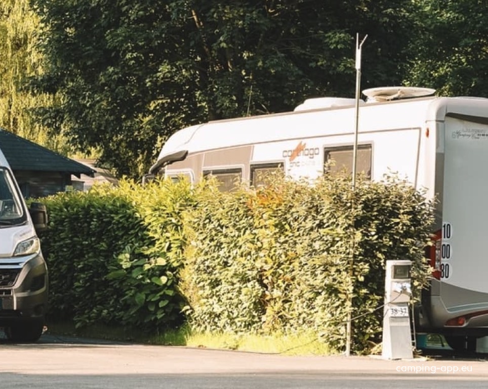 Camping de la Gères *** (max. 3 m Höhe) — Cámping in Surgères