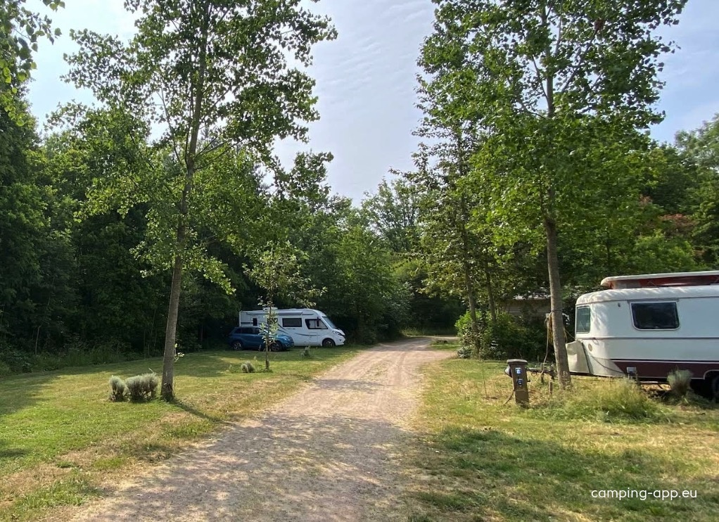 Camping à la ferme Pont Chouette Village — Camping in Bressuire