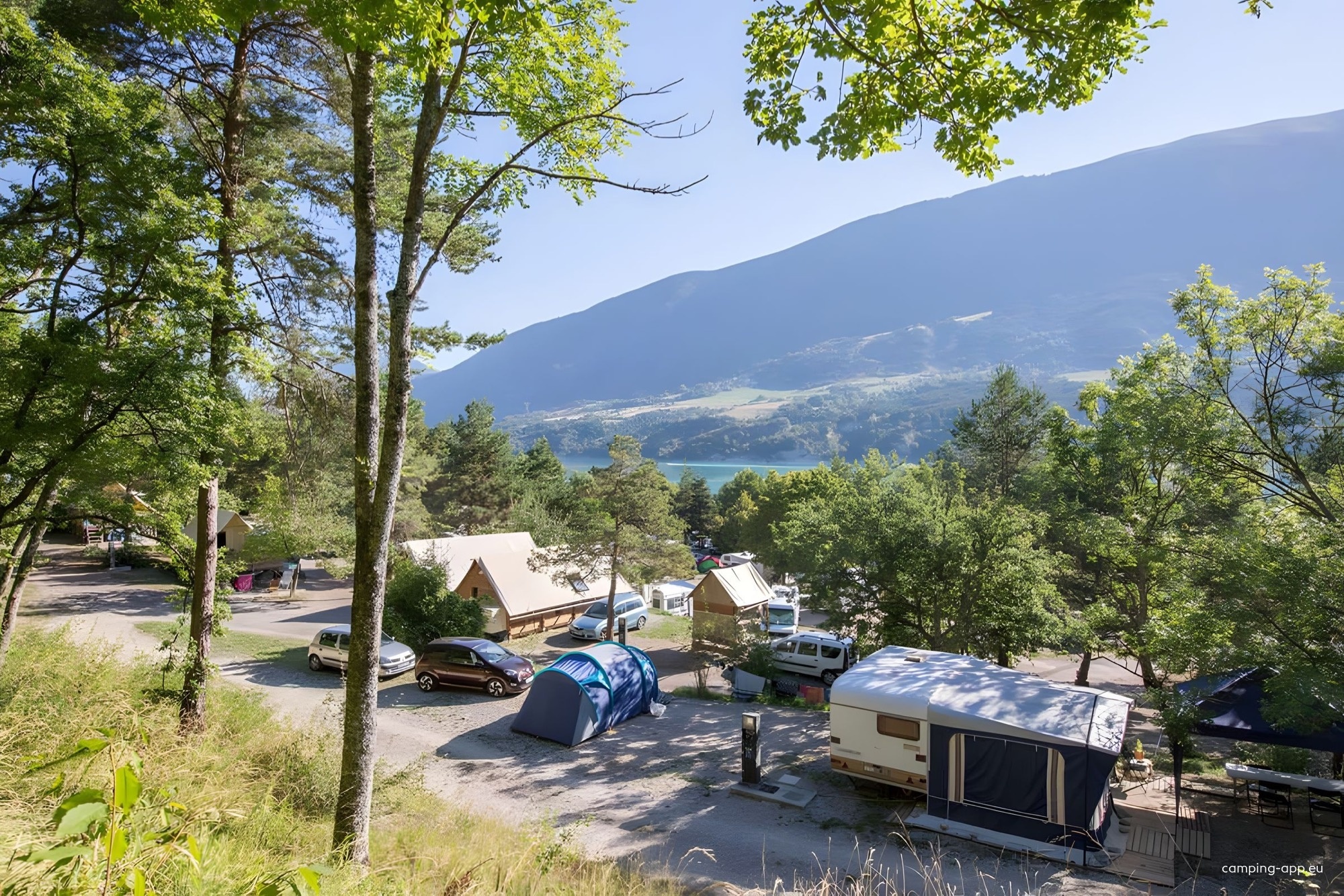 camping de La Plage — Camping Site in Treffort