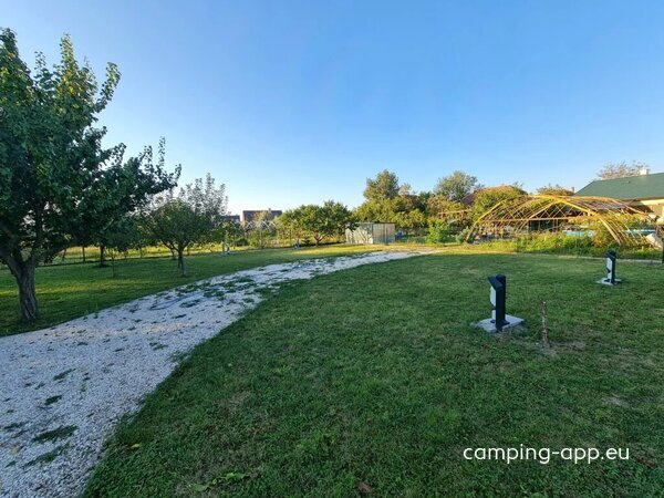 Papiho Camp Nesvady — Foto 2