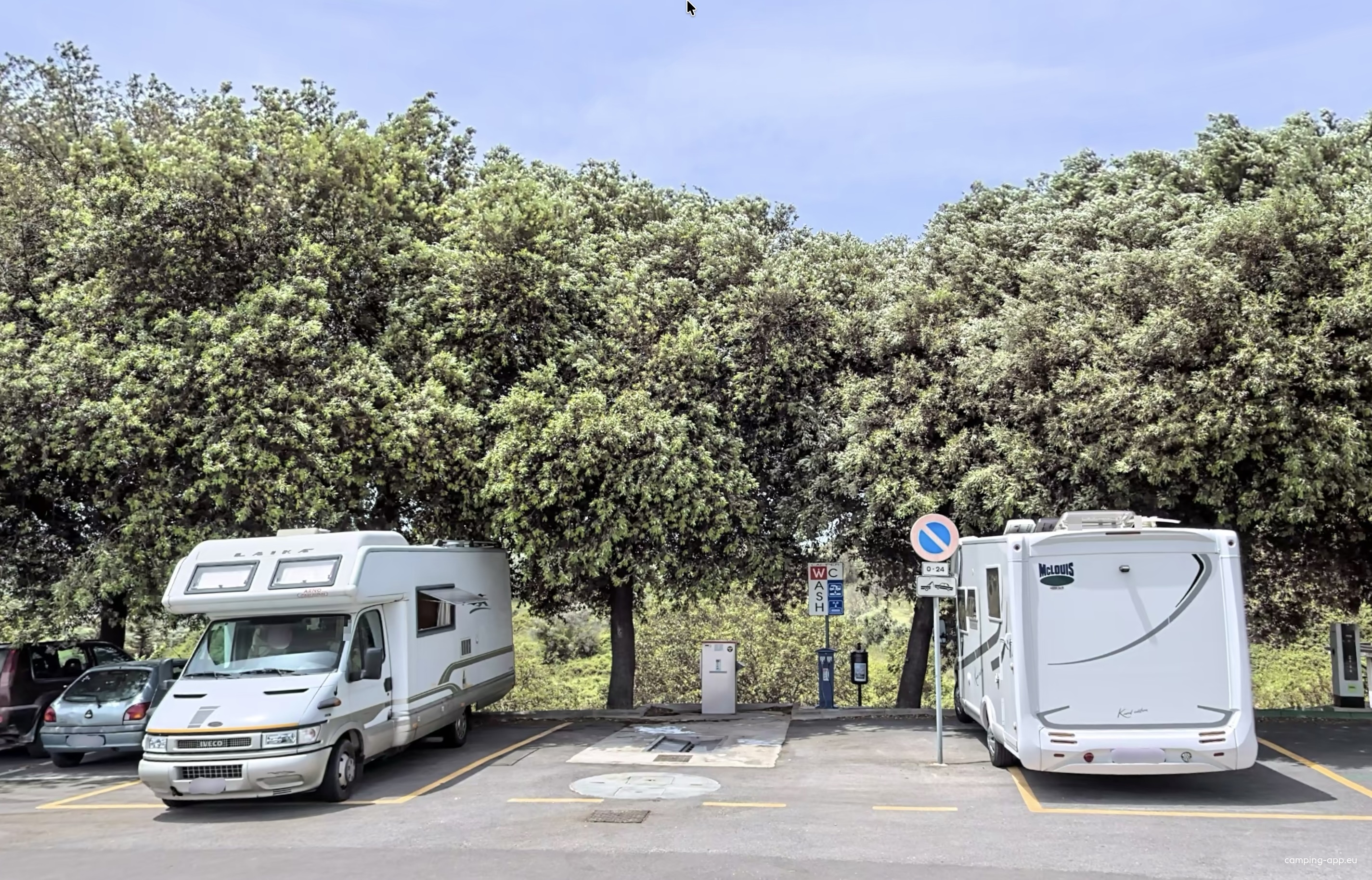 Piazza Nunziatina — Sp. parking dla kamperów in Montaione