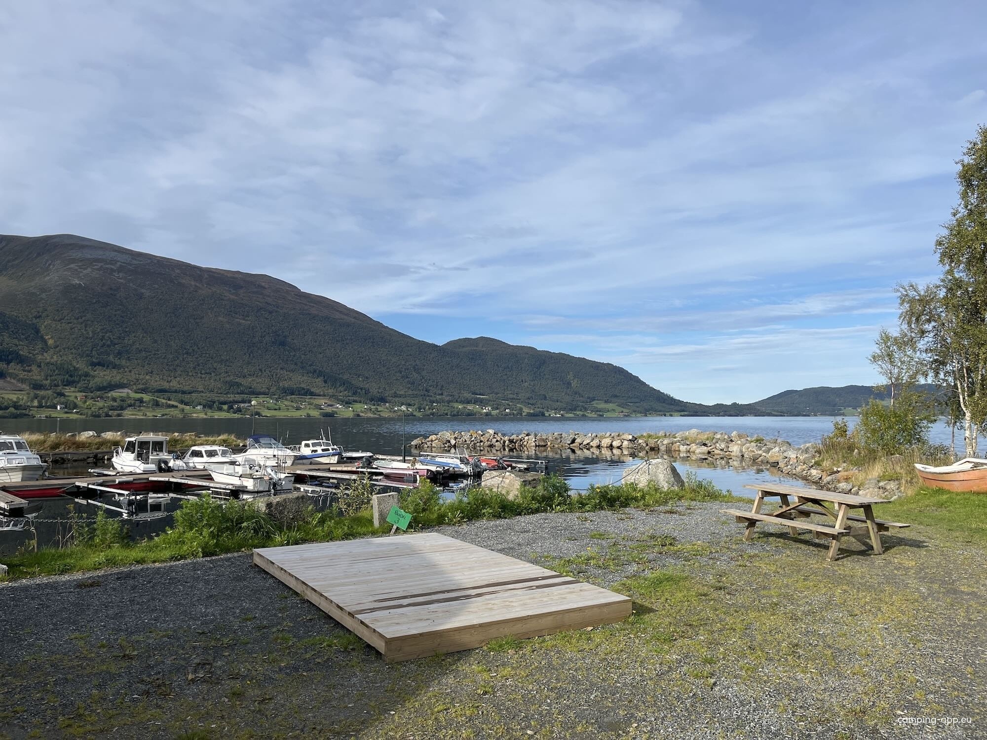 Øre småbåthavn — Area di sosta in Batnfjordsøra