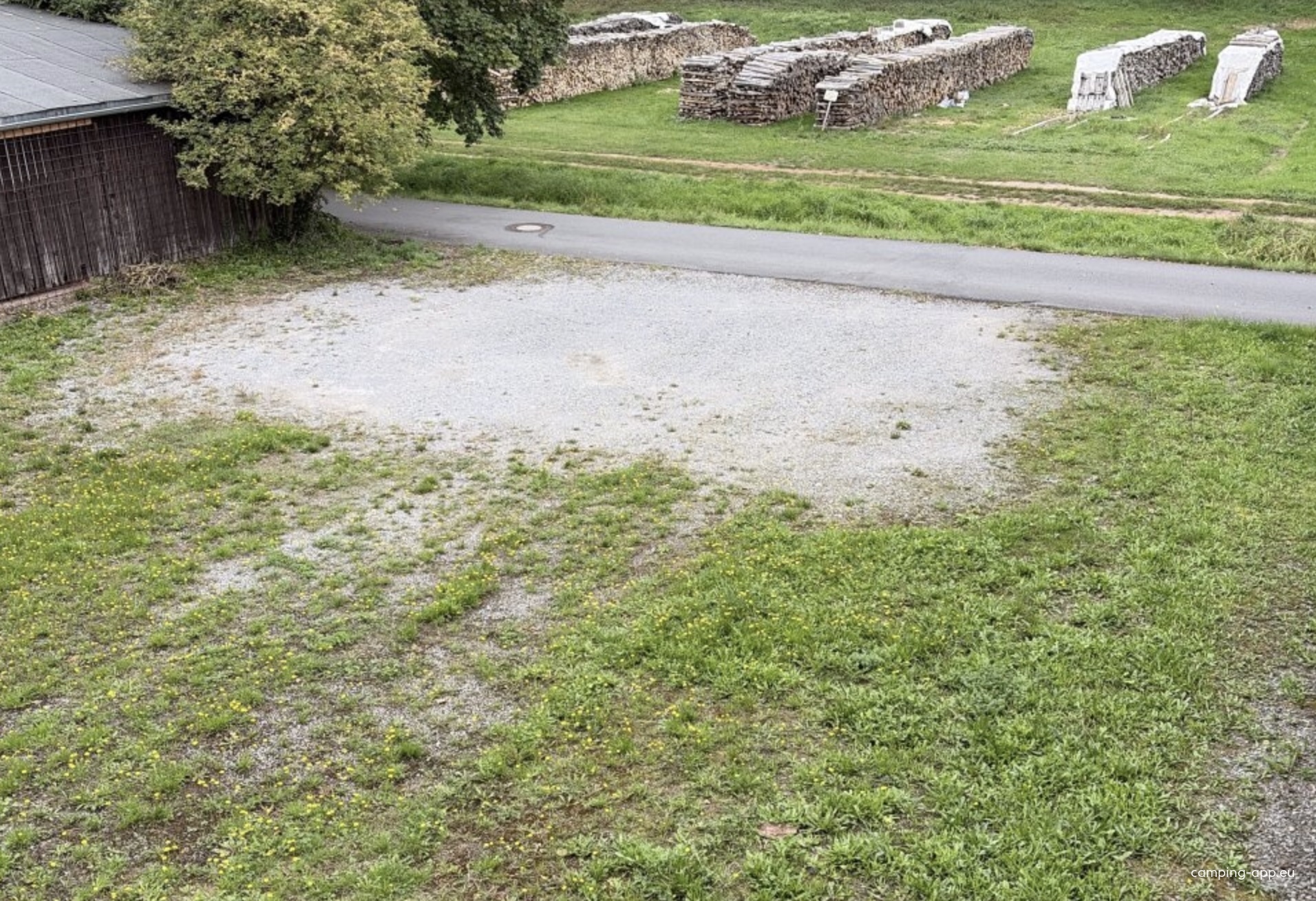 Privatplatz Alleenweg — Ställplats in Mespelbrunn