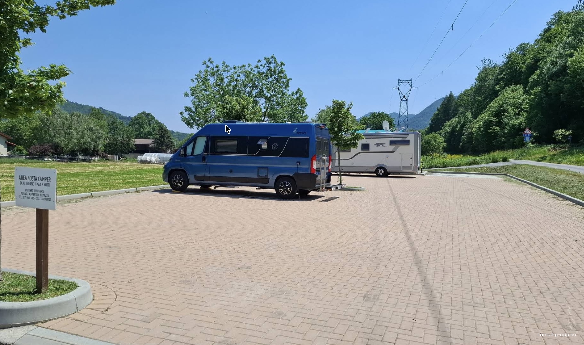 Area Camper L'Airone — Campervan Site in Rocca de’ Baldi, Cuneo