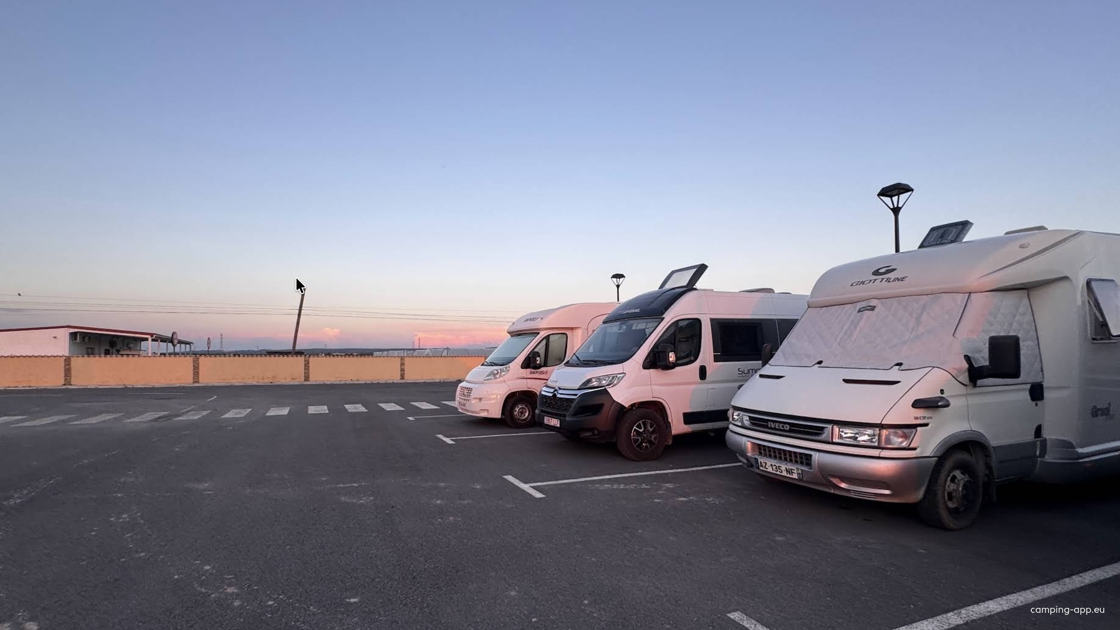 Area de Autocaravanes — Campervan Site in Almaraz