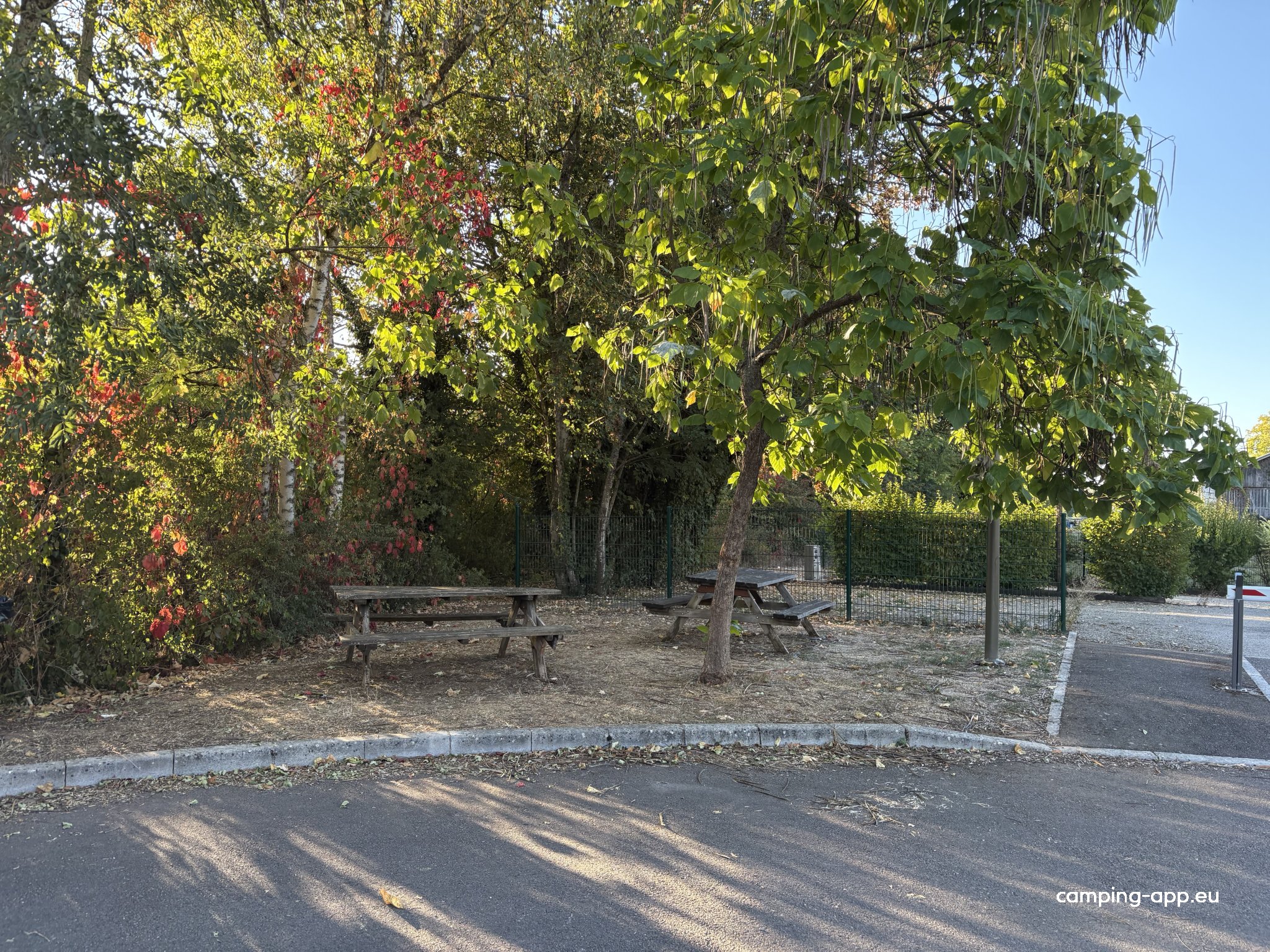 Aire pour camping-cars Arnay-le-Duc — Area Autocaravanas in Arnay-le-Duc