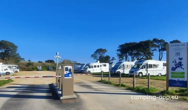 Camping- Car Park Perros- Guirec