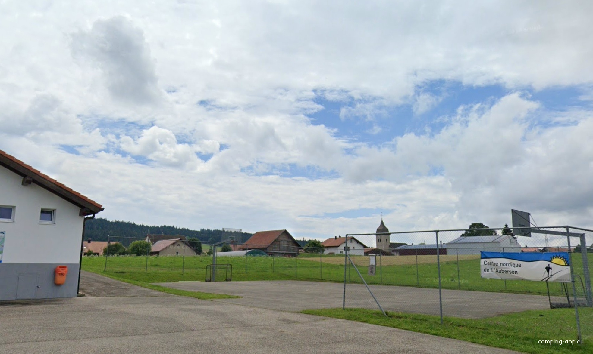 Stellplatz L'Auberson — Ställplats in L'Auberson